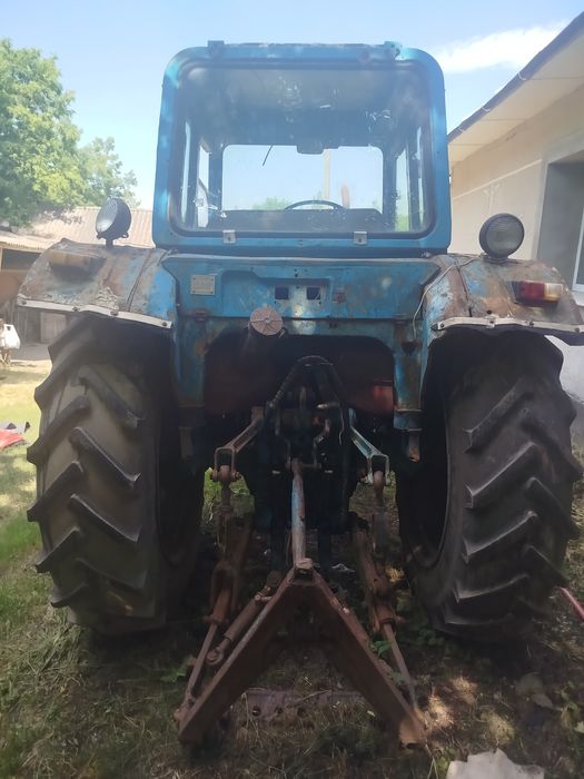 Трактор МТЗ 80 на ходу