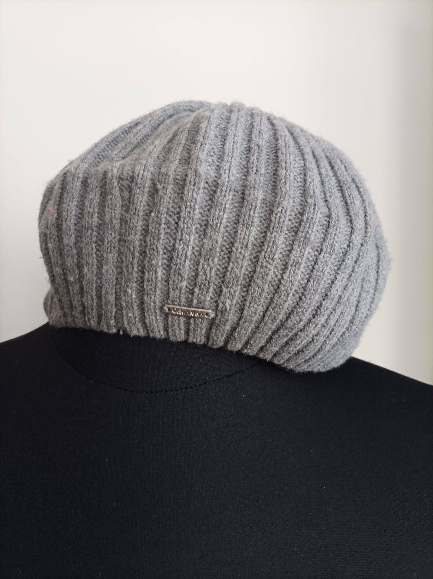 Beret Calvin Klein