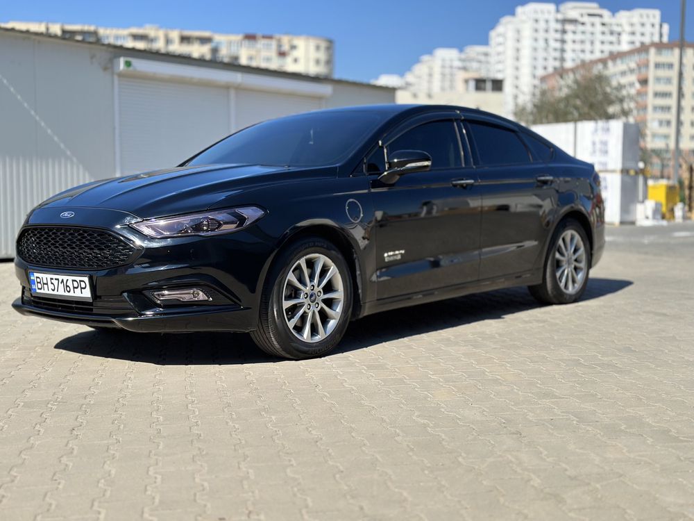 Продам Ford Fusion Hybrid Plug-in Energy 2018г