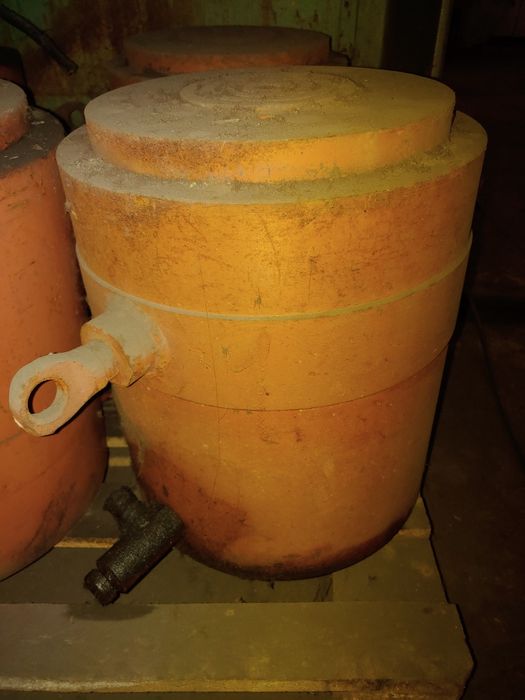 Домкраты 50, 100, 200 тонн