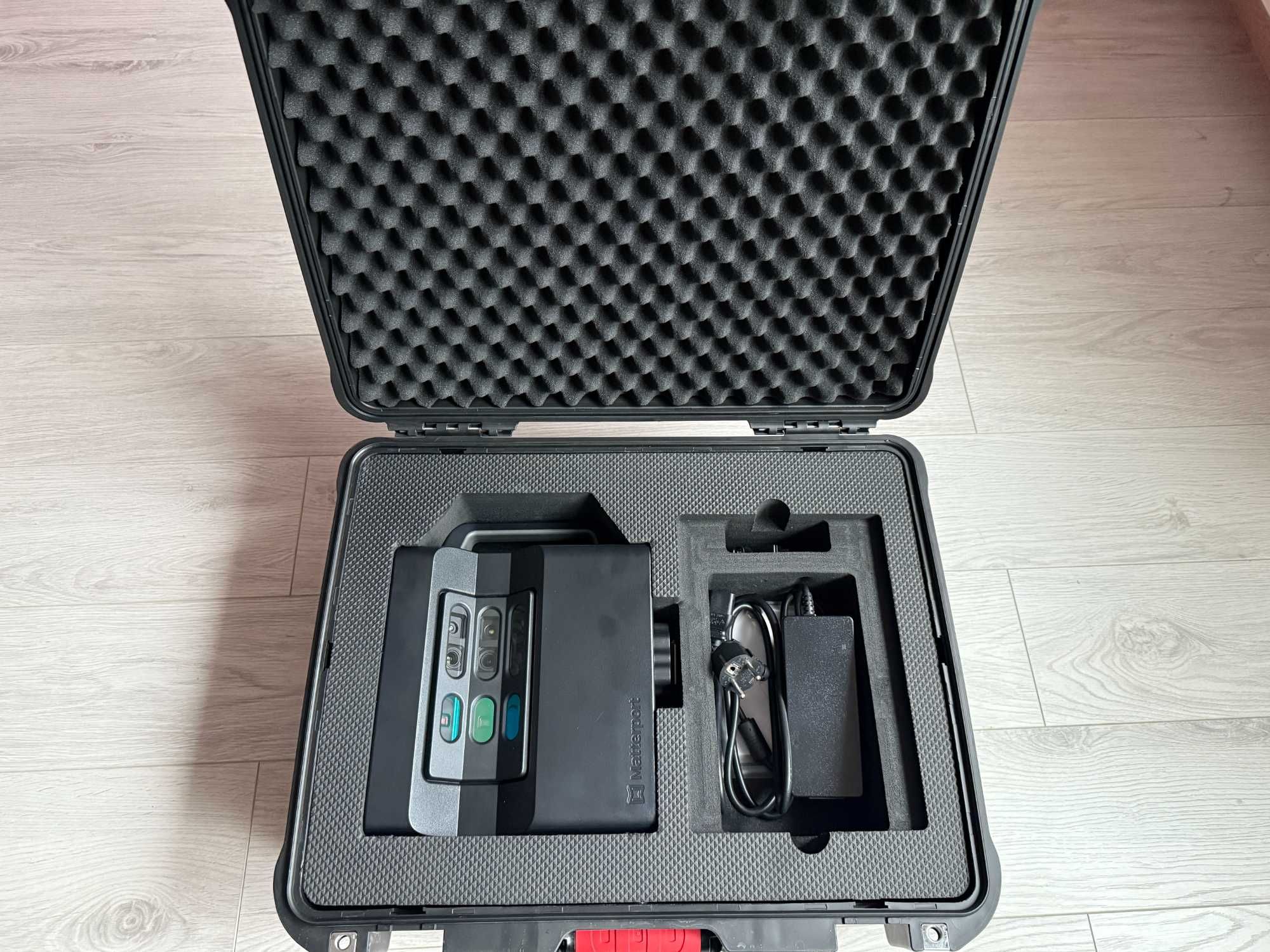 Kamera 3D Matterport Pro2, walizka + statyw