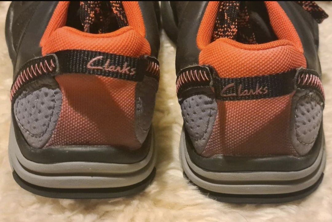Кроссовки, Clarks. Оригинал. Стелька 24 см.