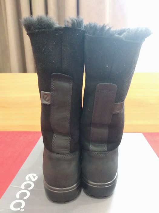 Продам женские зимние сапоги ECCO