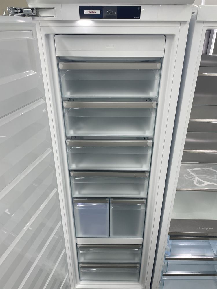 Комплект Miele K 7793 C + Miele FNS 7774 D