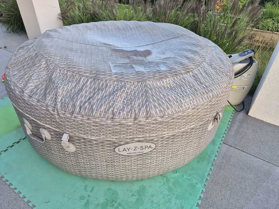 Jacuzzi Lay Z Spa Honolulu