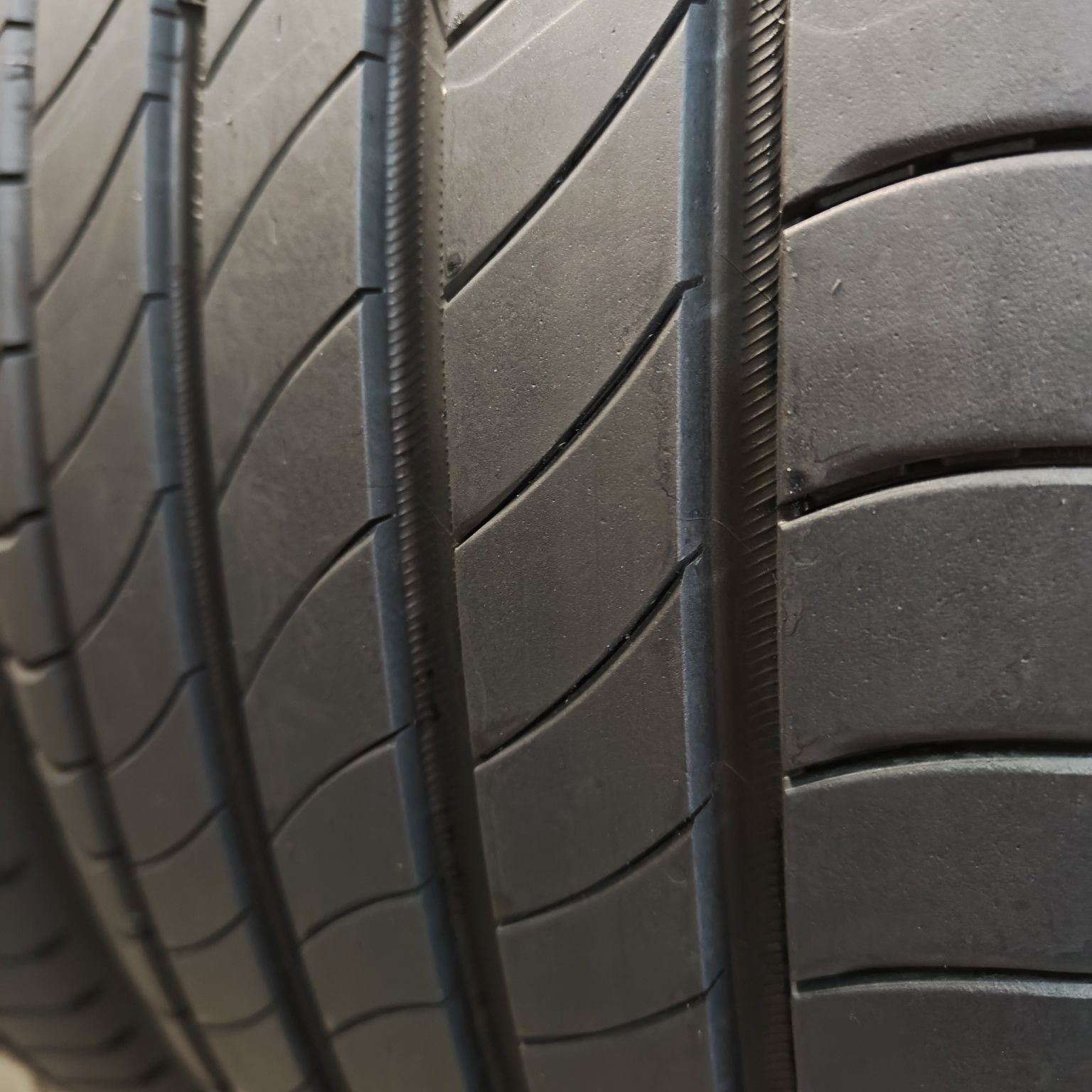 235/45/20 XL Sprzedam komplet opon letnich Michelin
