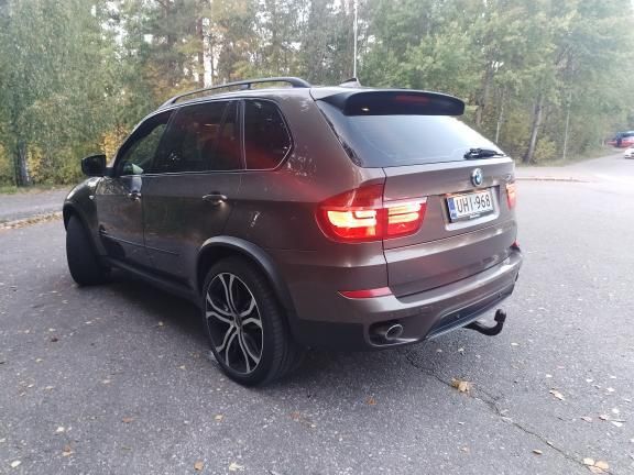 В продаже BMW x5 e70