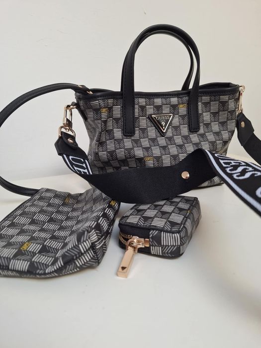 Torebka damska Guess stan nowa !!!