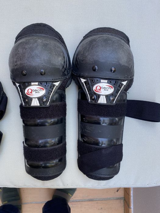 Proteções de joelhos e cotovelos ajustaveis para bicicleta