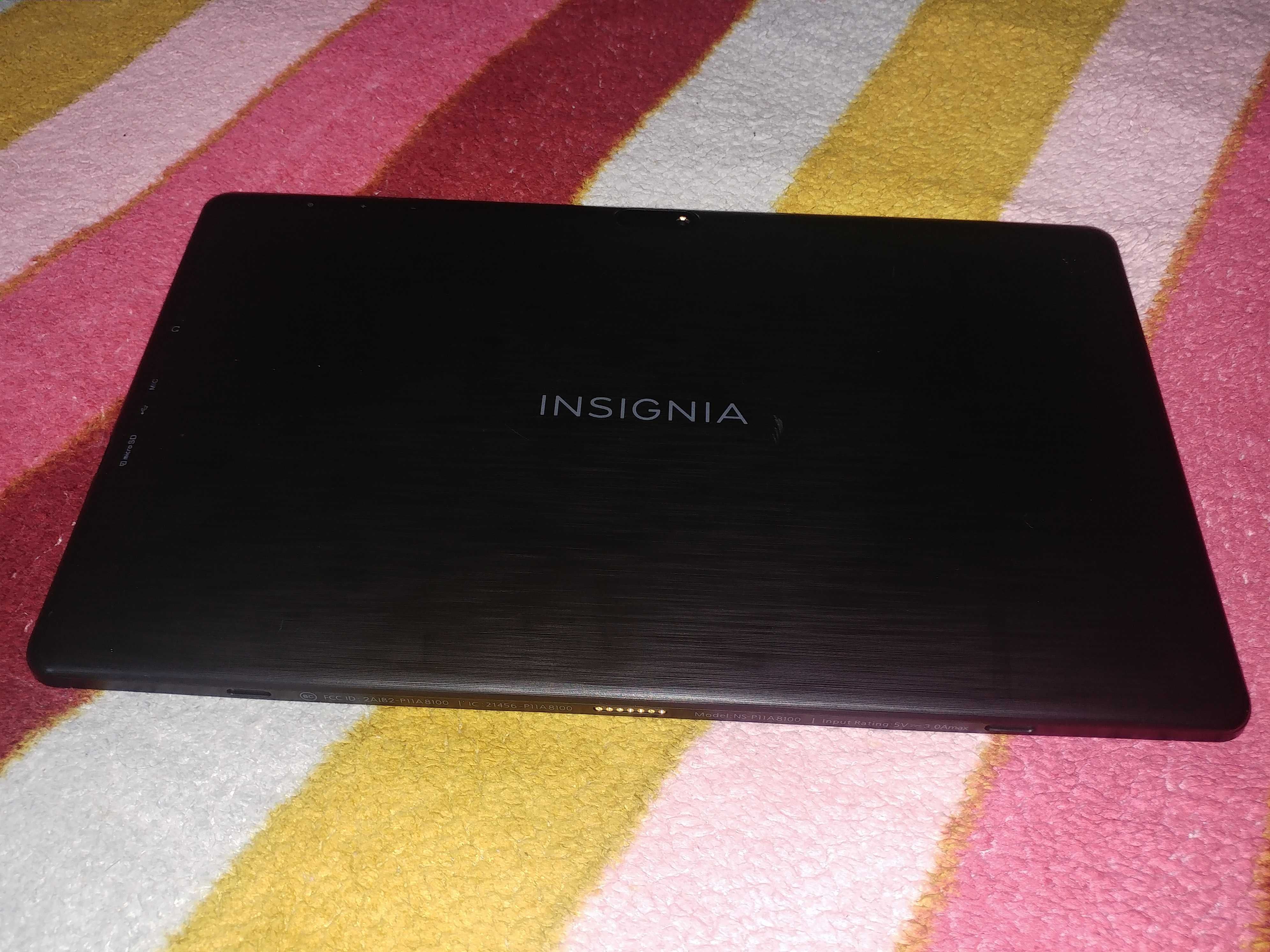 Большой американскй планшет Insignia NS-P11A8100 Android7 1/32Gb 11.6"