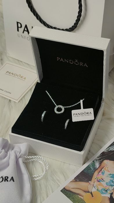 Срібний комплект Pandora з паве/ набір пандора кольє та сережки