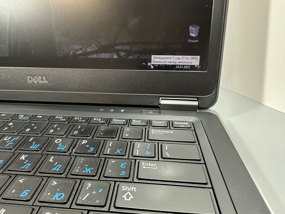 МЕТАЛЕВИЙ Ноутбук Dell Делл Latitude i5, 8гб для роботи та навчання