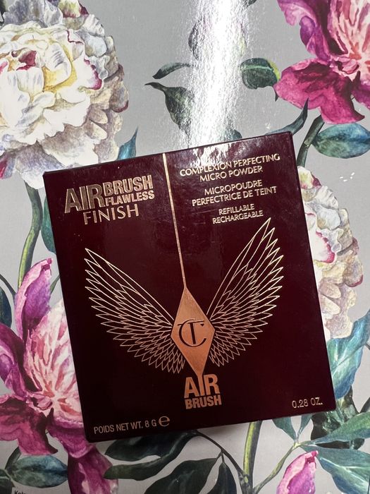 Puder Charlotte Tilbury odcien 1