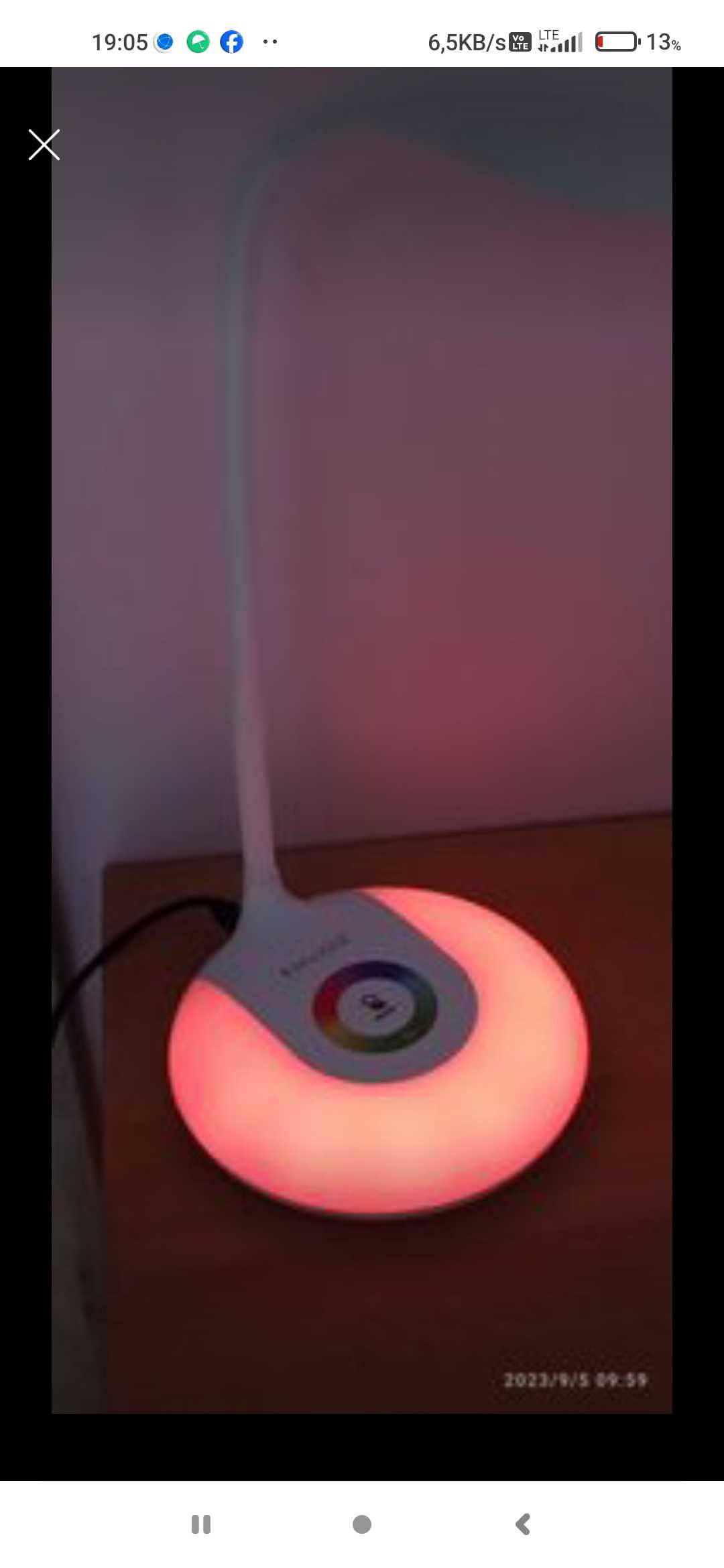 Lampka biurkowa LED z podświetleniem