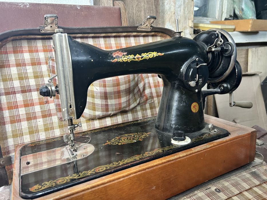 Швейна машинка робоча