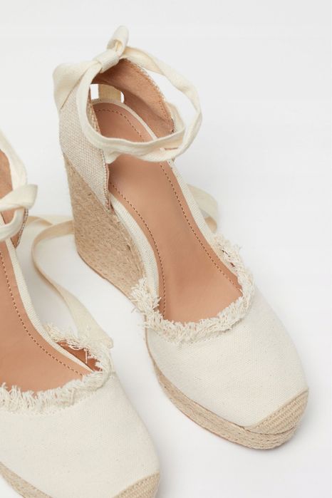 Espadryle beżowe na koturnie H&M 37 wiązane rattan