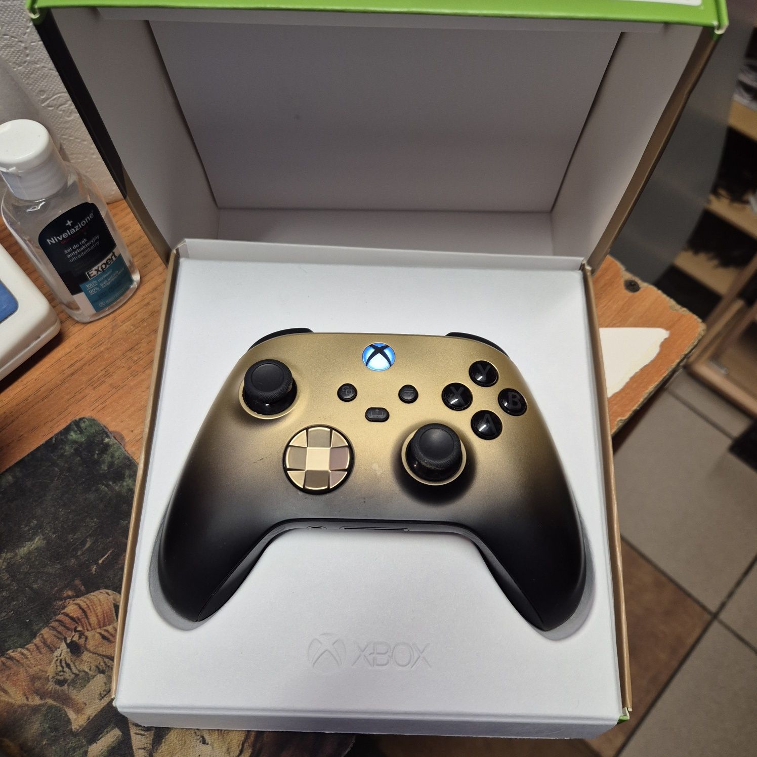 Pad xbox one Gold shadow