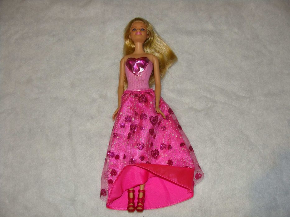 Barbie Princess Gem Fashion (Ref. DHM53) de 2017