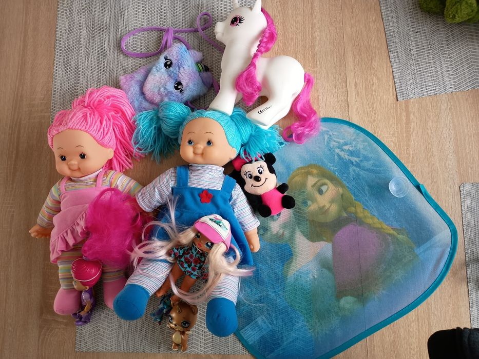 Zestaw zabawek lalek