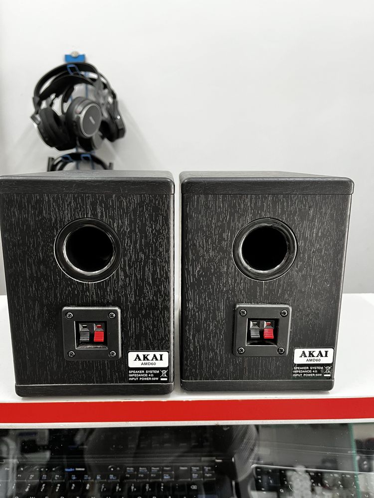 Японські колонки Akai AMD60