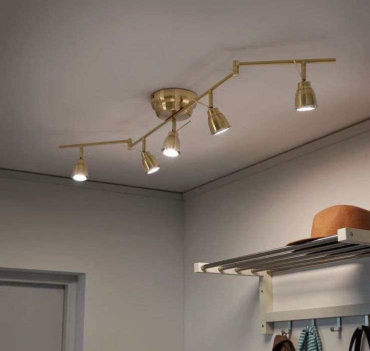 Calha dourada como nova