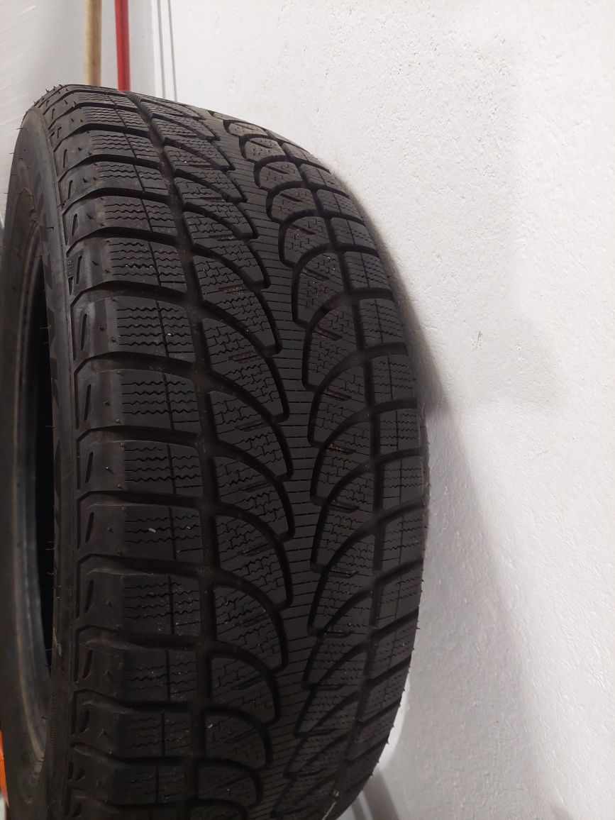 Opona zimowa Bridgestone blizzak 235/60R18 jak nowa