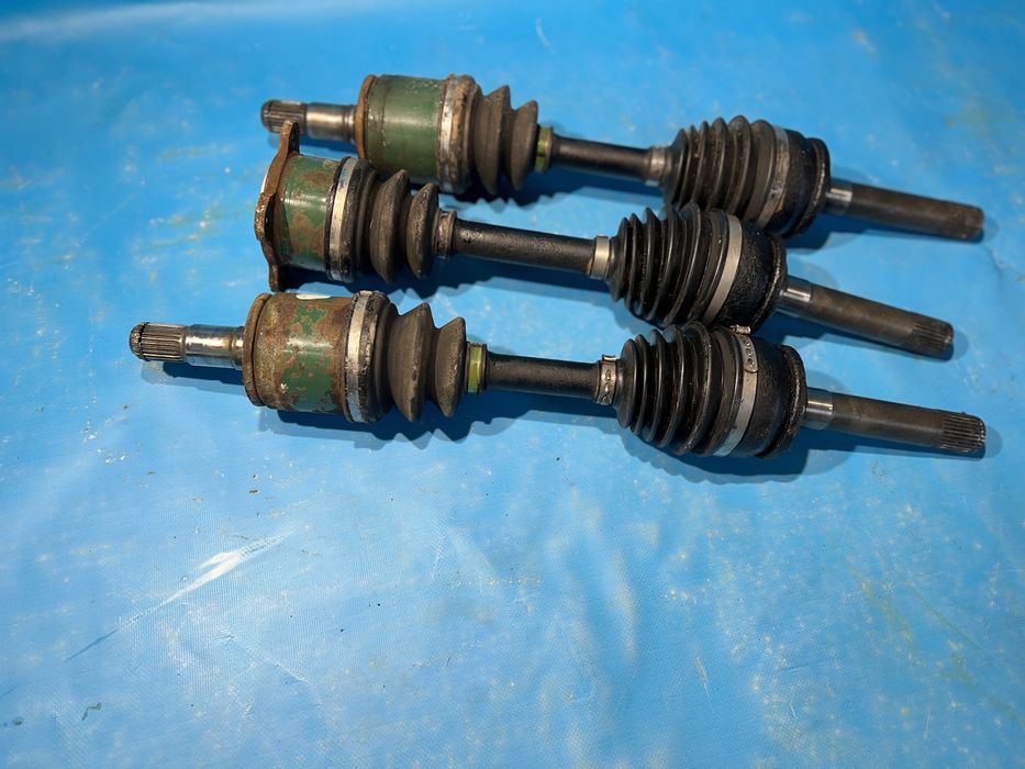 Полуось привод Mitsubishi L200 01-05р Митсубиси Л200