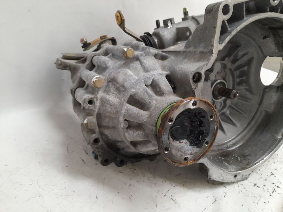 Caixa de velocidades manual VOLKSWAGEN Caddy II Kombi (9K9B)