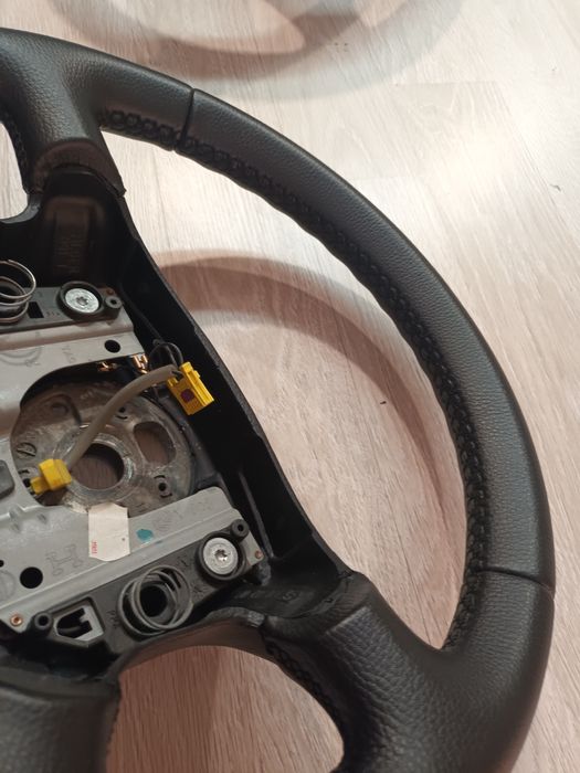 Кермо Шкода Октавія тур .а5.пасат б6 перетянуте на обмін