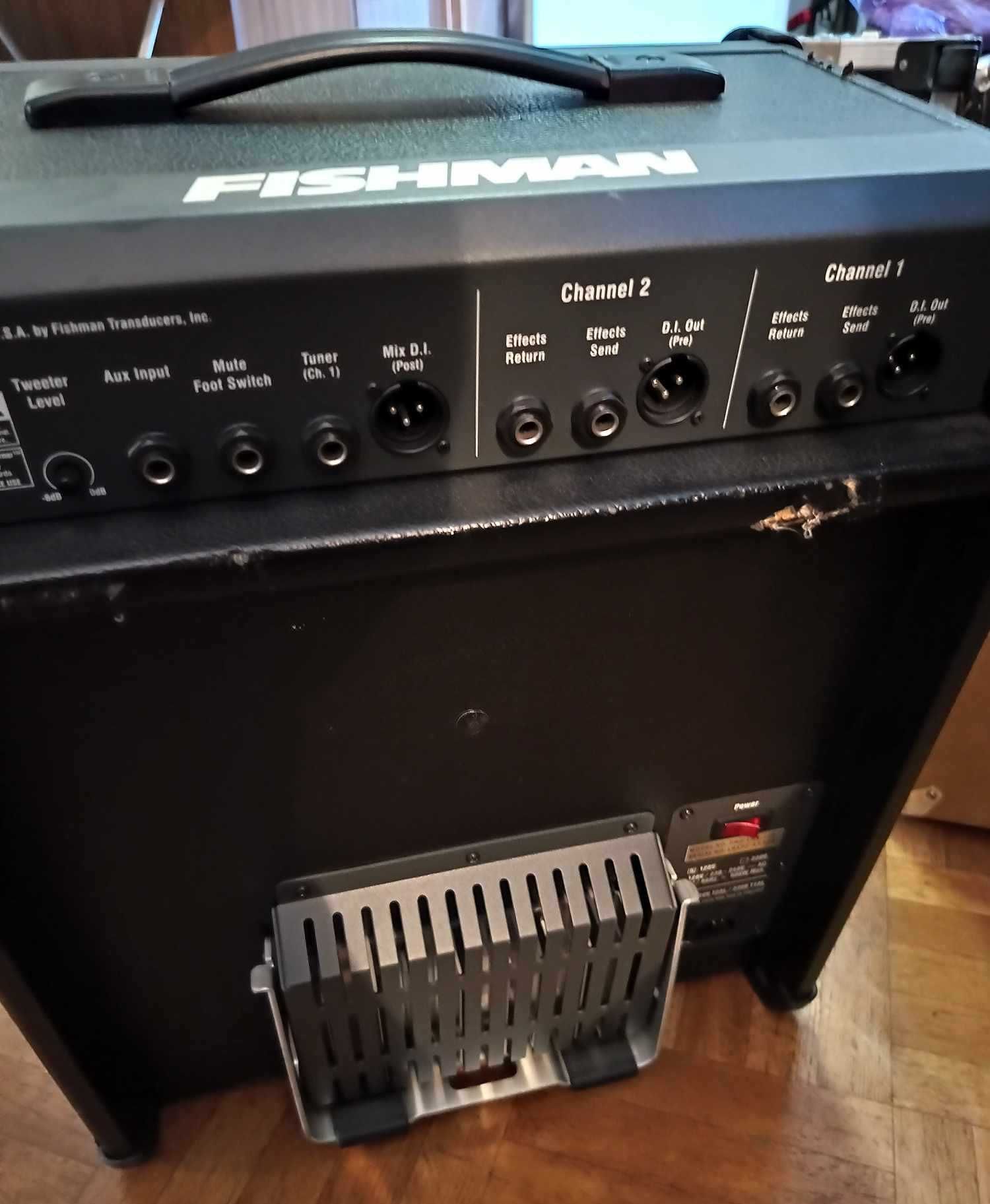 Wzmacniacz gitarowy Fishman Loudbox Performer (130W)