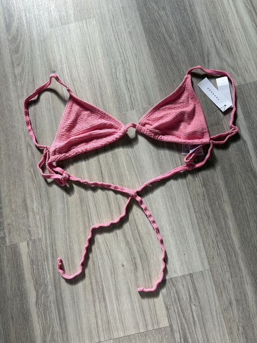 Różowe bikini stanik