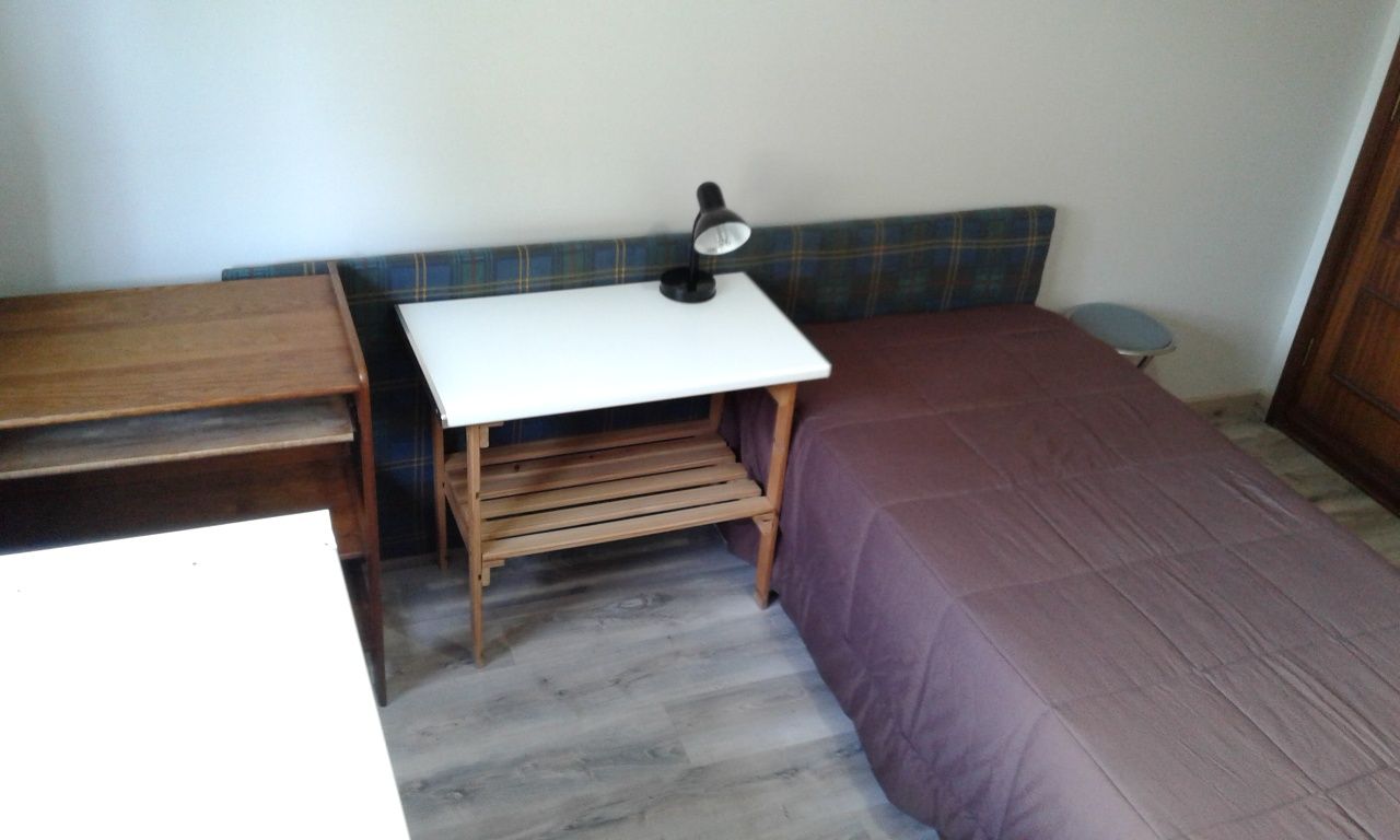 Arrendo quarto ao Arrábida