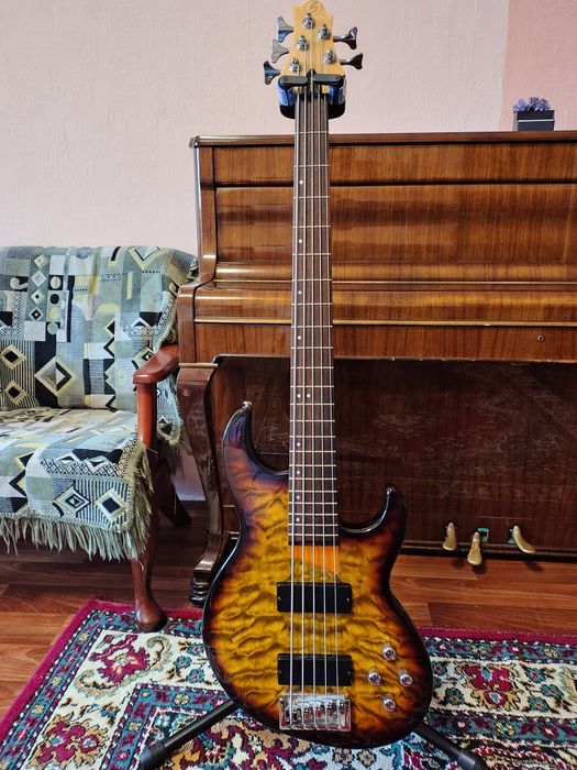 Бас-гитара Samick SDB5569