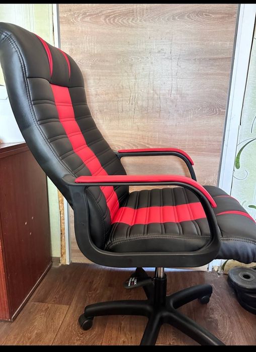 Продам новое компьютерное кресло"Атлантис"