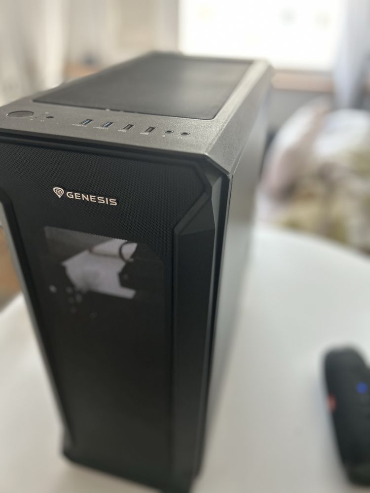 Komputer gamingowy ,rx 6600XT, ryzen 5500, 16gb ram, dysk 1000tb