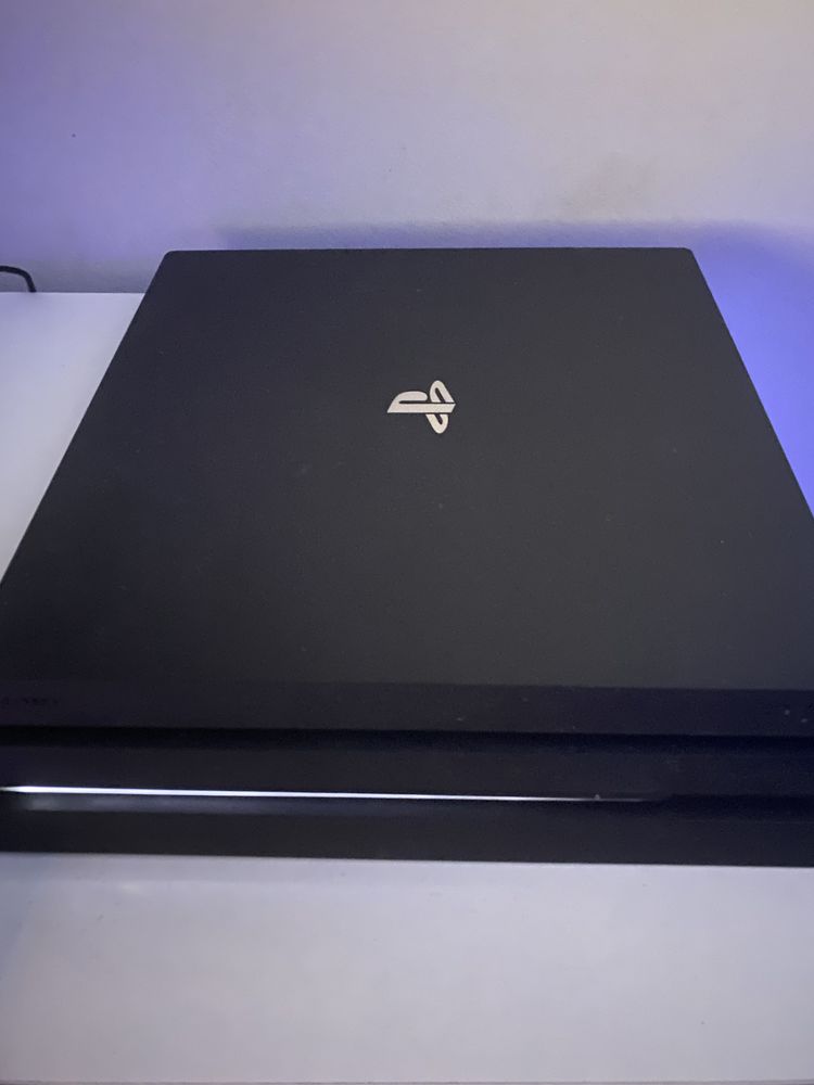 Ps4 Pro 1TB + Comando