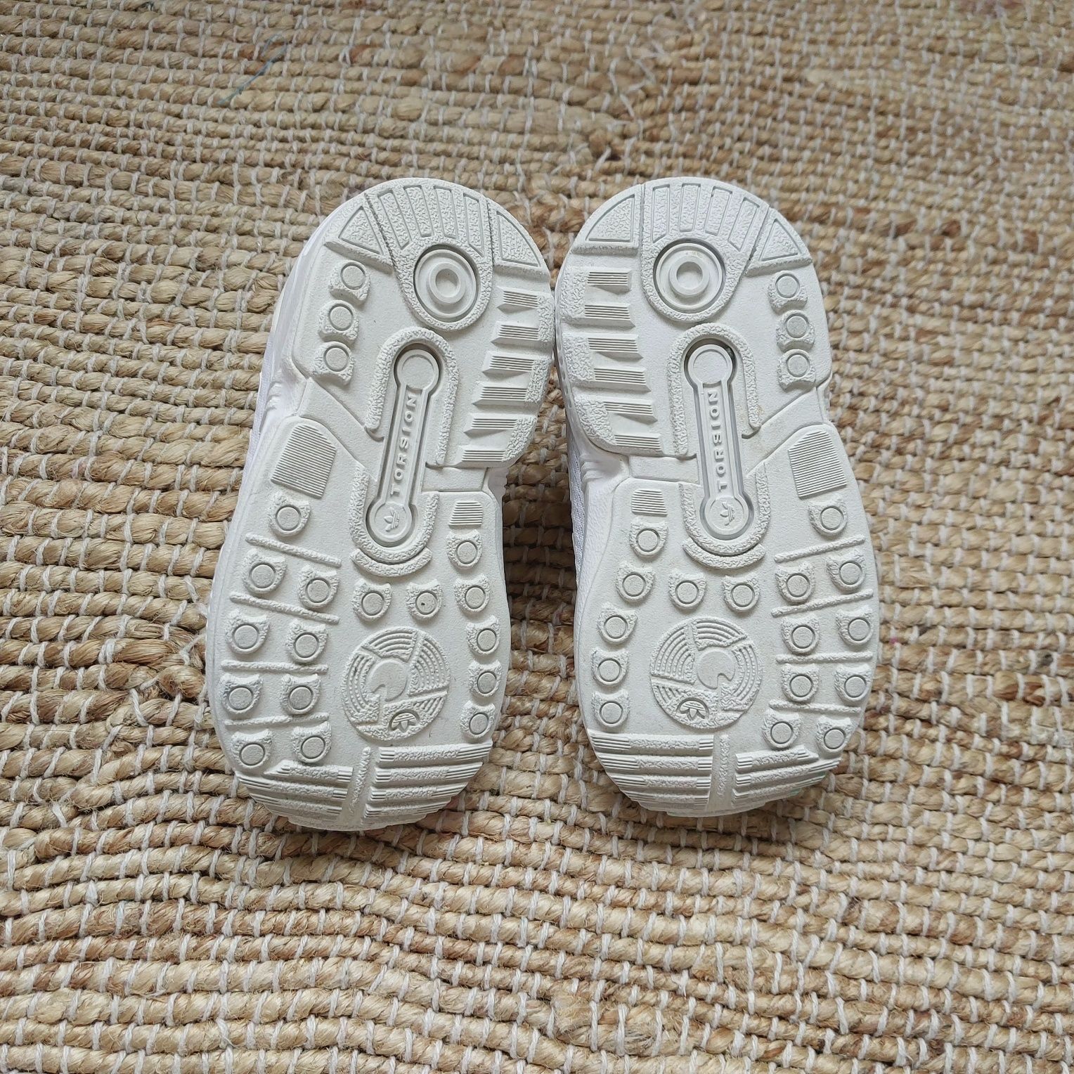 Adidas w rozmiarze 20