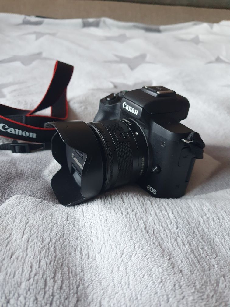 Aparat Canon EOS M50