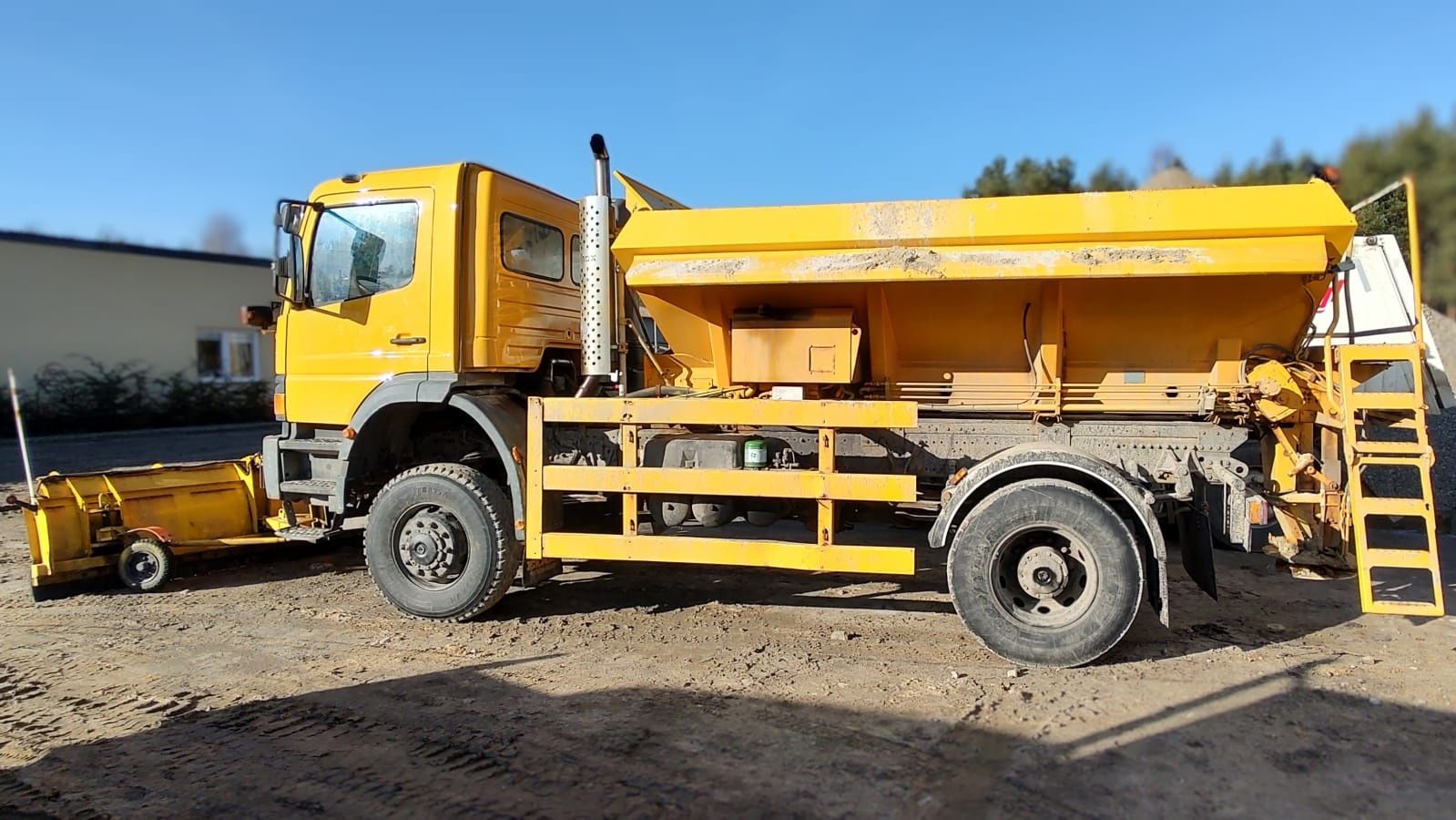 Mercedes Atego 1823  piaskarka 4x4