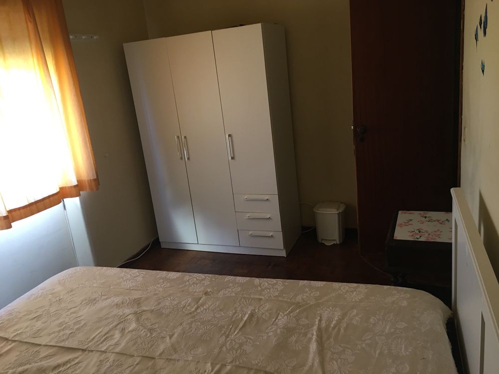 Aluga-se quarto em Vivenda