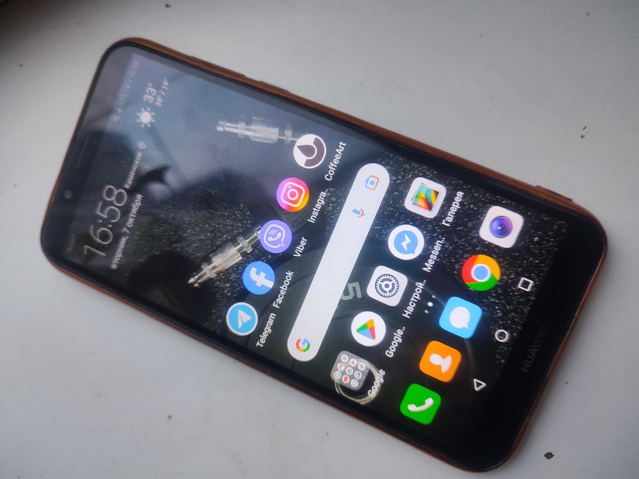 Продам смартфон Huawei