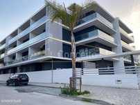 Apartamento T3 | TERRAÇO - Garagem p/ 2 carros - Entroncamento