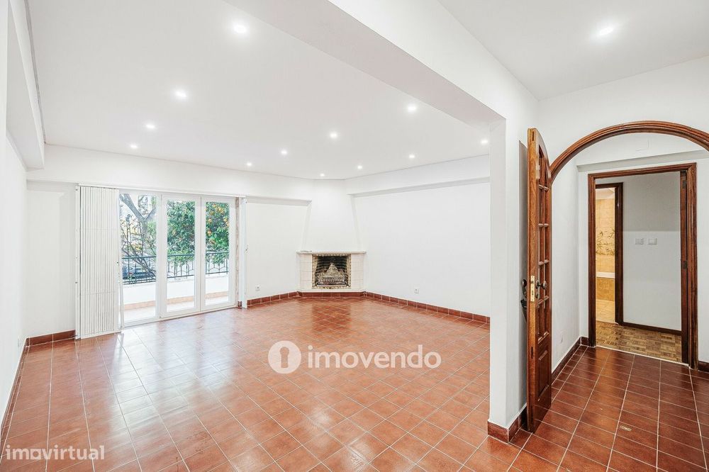 Apartamento T3 pronto a habitar, próximo da praia, em Alcabideche