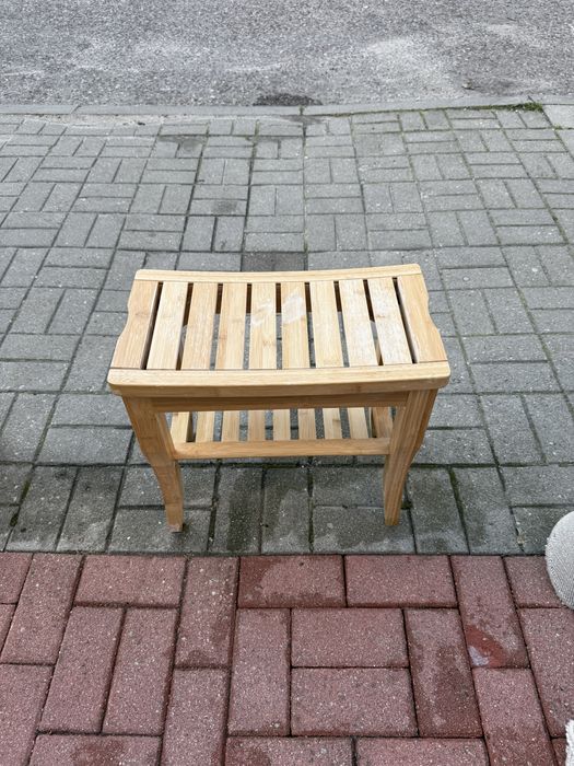 Drewniany taboret / stołek