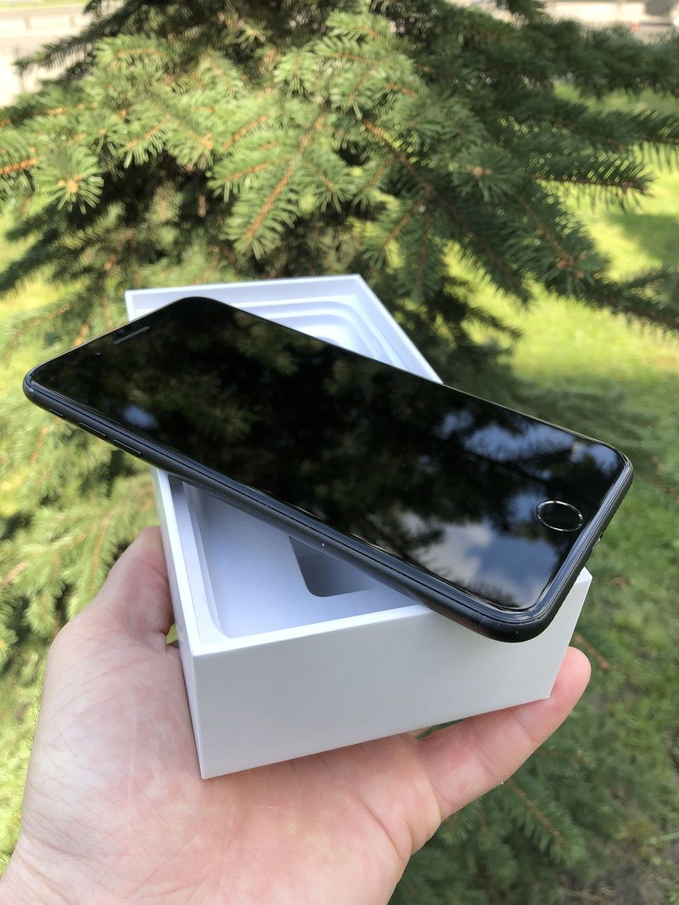 iPhone 7 + black 128 gb