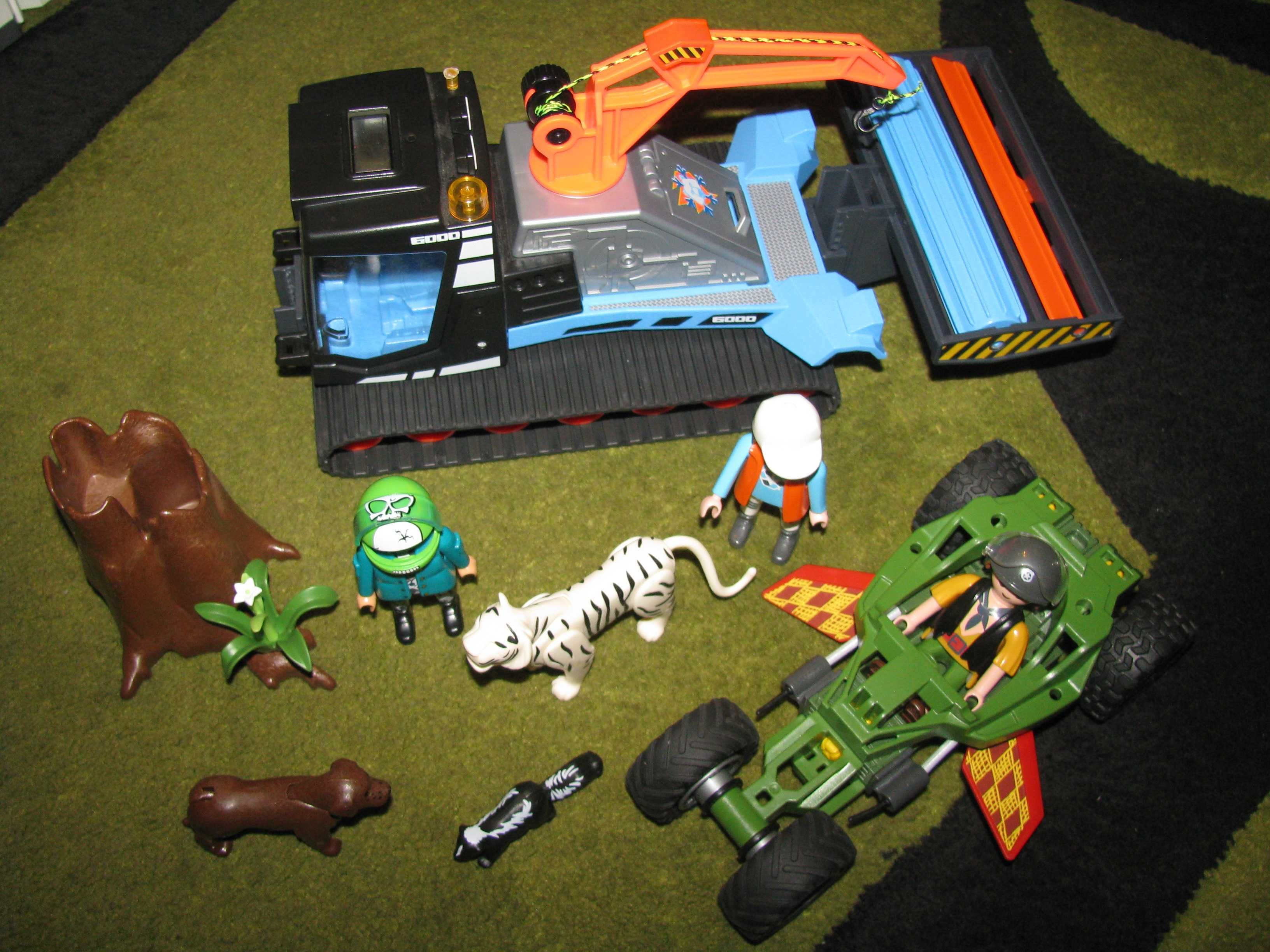 Sprzedam zestaw zabawek playmobil ratrak, auto i inne