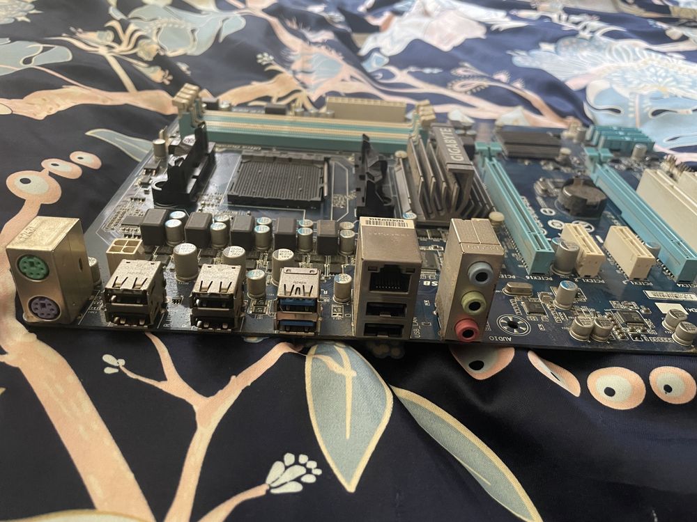 Gigabyte GA-970A-DS3 Rev. 3.0 AMD