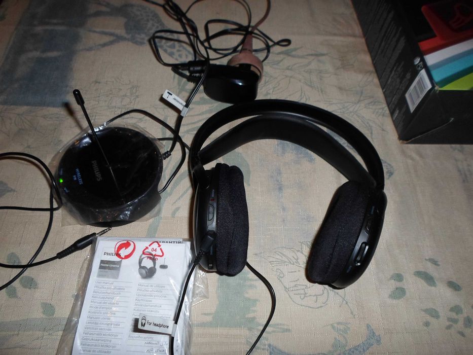 Навушники Беспровідні навушники Беспроводные наушники PHILIPS SHC5200