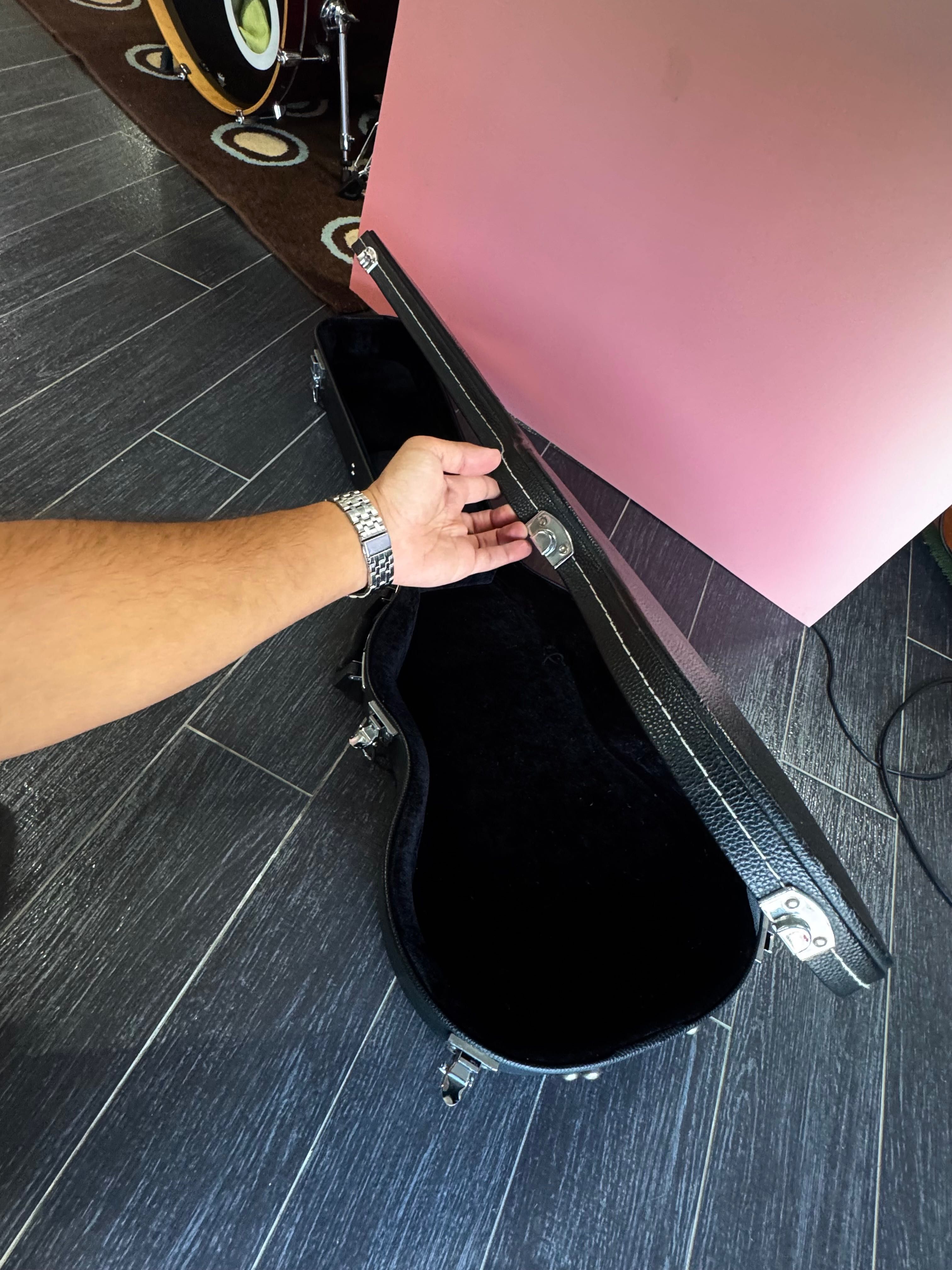 Guitarra Elétrica com Pedal Boss ME 25  + Estojo Rigido (Case)
