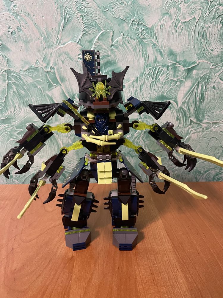 Lego Ninjago mech Battle 70737